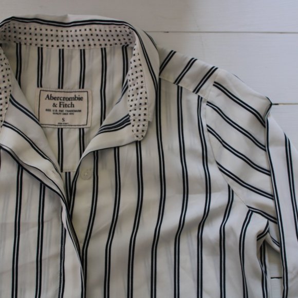 White Striped Button Down Shirt / Blouse With Bow, Abercrombie & Fitch - Picture 7 of 9